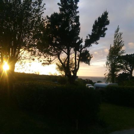 Les Hortensias Grande Tente Familiale Deux Chambres Et Sejour Vue Mer Sur Camping Nature Plestin-les-Grèves Zewnętrze zdjęcie